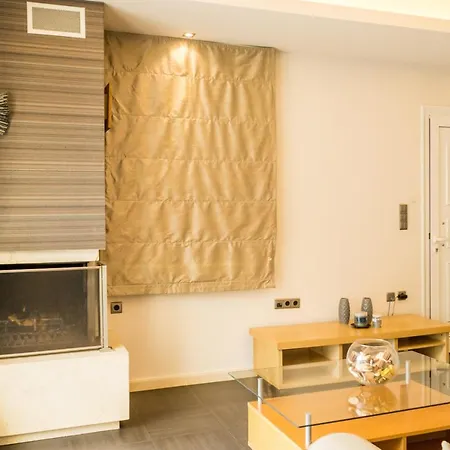 Luxus With Private Beach * Palaiontsiflikion