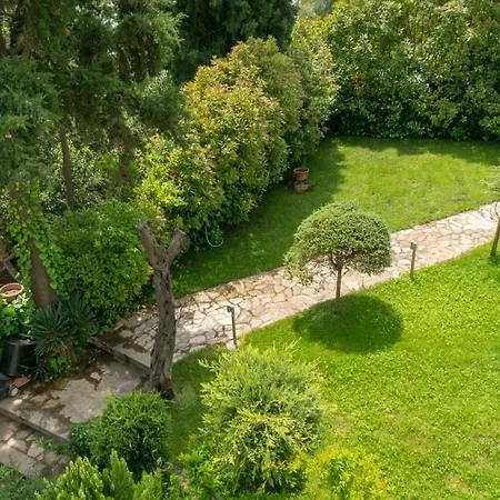 Luxus With Private Beach Villa Palaiontsiflikion