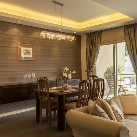 Villa Luxus With Private Beach Palaiontsiflikion