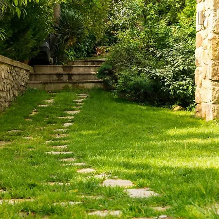 Luxus With Private Beach Villa Palaiontsiflikion