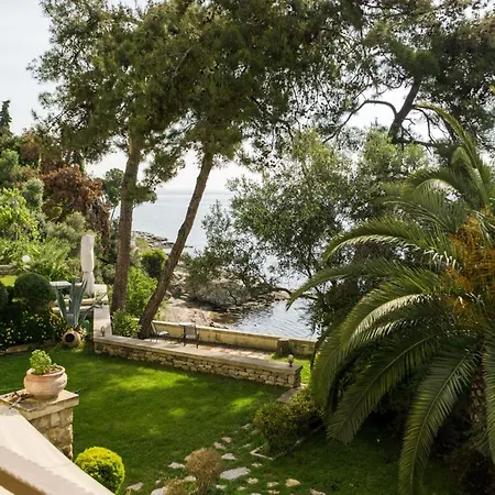 Luxus With Private Beach *
